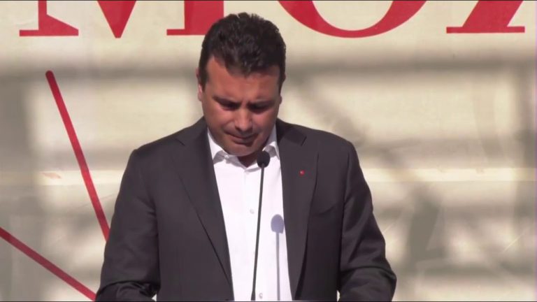 Zaev i uron 8 marsin Siljanovskës (VIDEO)