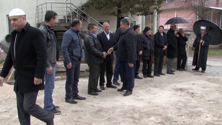 Reis Ulema S.Rexhepi “Këta janë egërsira të pashembullta. Prandaj nuk kanë identitet dhe nuk do të kenë kurrnjëherë”.