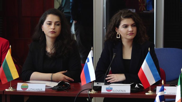 Dy javë para raportit të KE-së, Bujar Osmani i bindur për fillimin e negociatave