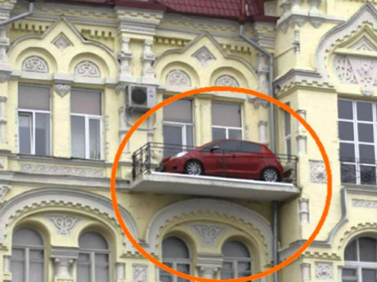 Ide për parkingjet shumëkatshe në Tetovë … dhe qentë në mes të rrugës si  pagues të pikëndalesave