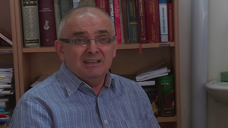 Ekspertët: Politika, larg vetingut në polici