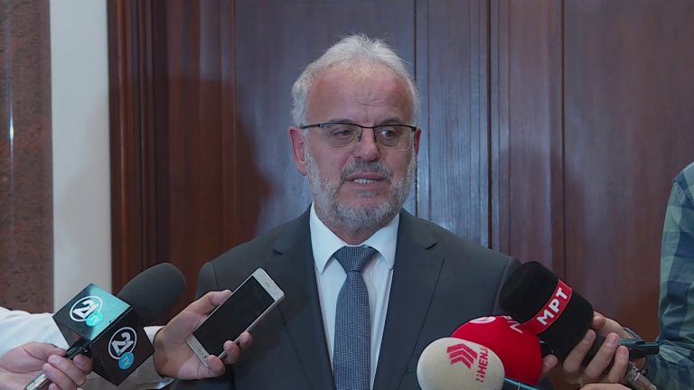 Talat Xhaferi “qorton” deputetët kërkon kompromis për zhbllokimin e Institucioneve