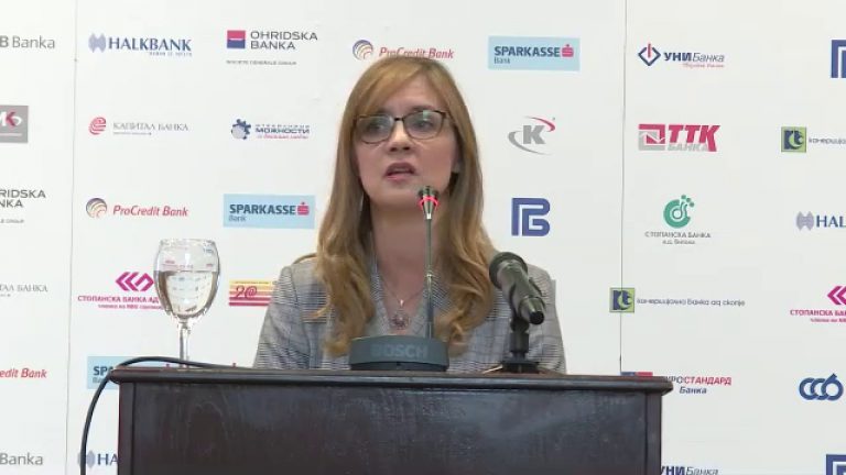 Banka Popullore e RMV / Qytetarët në banka kanë kursyer 4.5 miliardë euro