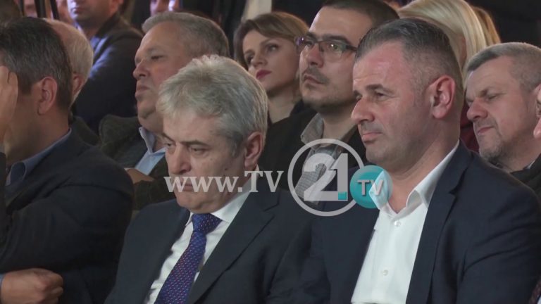 Ali Ahmeti thumba ndaj partive shqiptare / Bashkohuni por mos krijoni iluzione për fitore