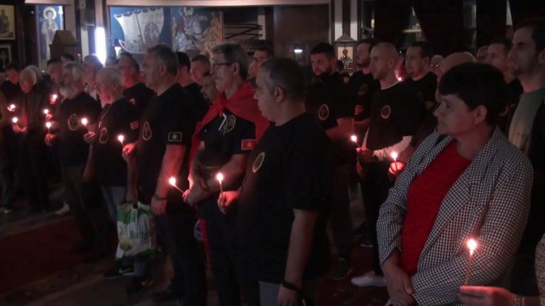 Priftin Orthodoks e përmirsojnë të pranishmit / O At Maqedonia ,Maqedonia kur thotë Në vendin tonë të pavarur (video)