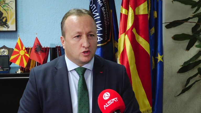10 mijë qytetarë mbeten pa pasaporta