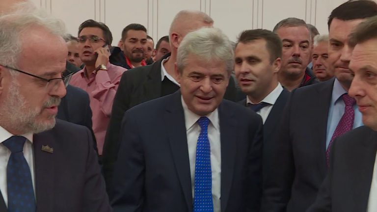 Partitë po kalkulojnë me emrat për deputetë, filluan nominimet
