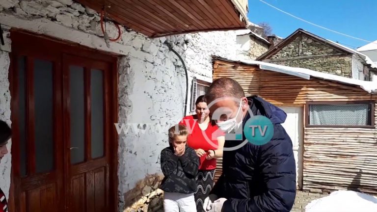 Pas kronikës së TV21, arrijnë ndihmat për familjen Hamidi dhe Shabani nga Bozovca,nga shoqata humanitare “Jetimët e Ballkanit”.