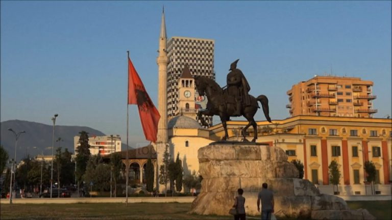 Media / Bosnja e para në Ballkan konsiderohet me median më të lirë në rajon, Kosova e dyta (video)