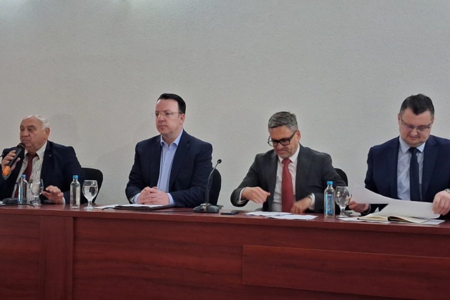 Nikoloskit rikujtim për investimet kapitale   Rajoni i Pollogut ku shtrihet dhe kush i a vjel taksat   Republika e Maqedonisë së Veriut apo ndonjë shtet i huaj 