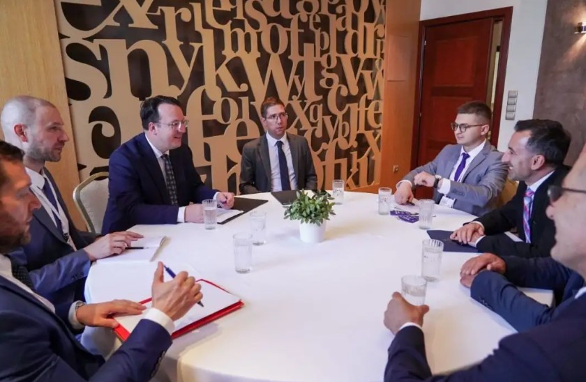 Nikolloski takim me Dimal Bashën në Selanik  Autostrada drejt Kosovës do të sjellë transport më të shpejtë dhe zhvillim ekonomik