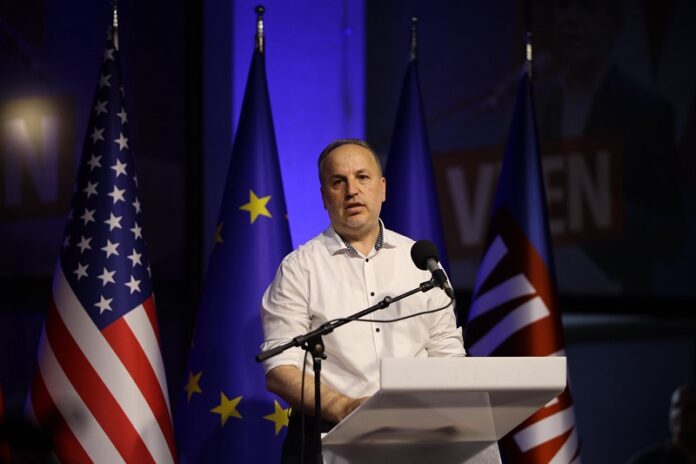Adnan Azizi deputet i VLEN it  Me Jakup Huseinin në krye  Bërvenica do t i bashkohet komunave të Pollogut që po ecin përpara
